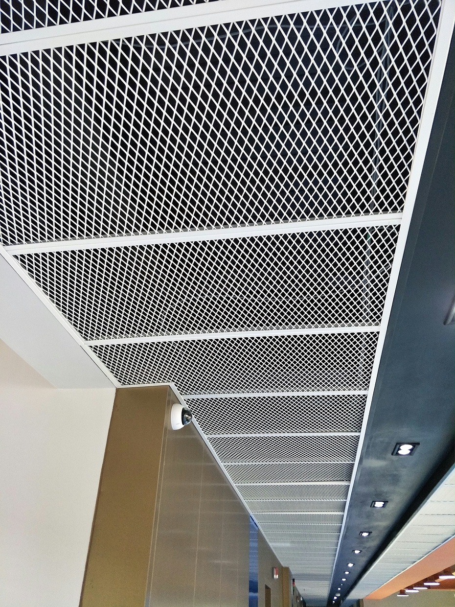 2.5厚白色鋁網板，139平方(1)